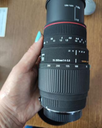 SIGMA obiettivo 70-300 mm 1.4-5.6 DG