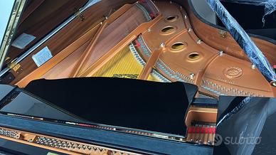 Yamaha pianoforte C3