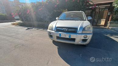 auto hyundai tucson con impianto gpl
