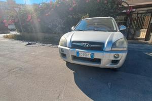 auto hyundai tucson con impianto gpl