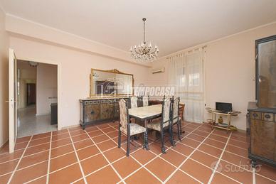 appartamento zona centrale quadrilocale triploespo