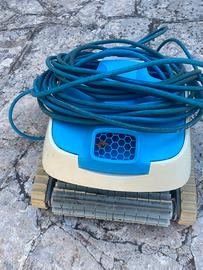 Robottino per pulite piscina