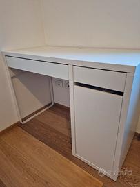 scrivania Micke Ikea