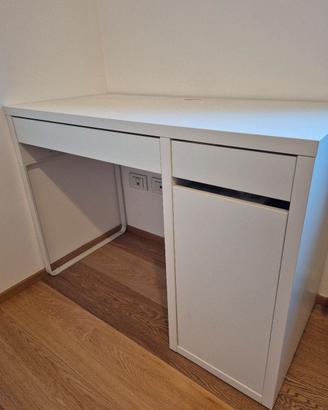 scrivania Micke Ikea