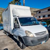 Iveco daily cassonato con sponda idraulica