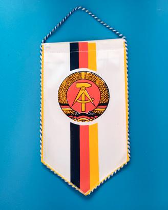 Gagliardetto DDR del XXXIII Torneo UEFA 1980