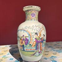 Antico vaso tradizionale cinese