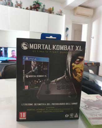 Mortal Kombat XL PS4 + Hori Fighting Stick Mini
