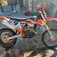 Ktm 450 EXC con ACCESSORI