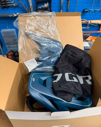 Casco MTB giro switchblade mips