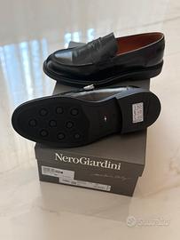 Mocassini NeroGiardini nuovi!