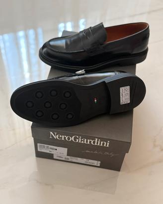 Mocassini NeroGiardini nuovi!