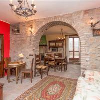 Casa con giardino nel castello Sant'Apollinare