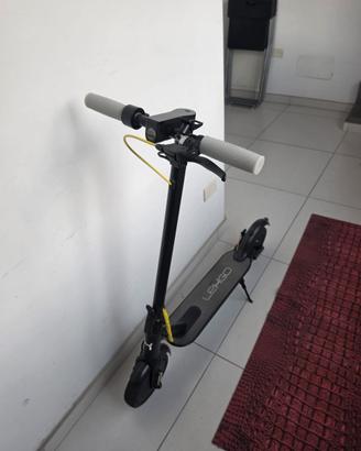Monopattino elettrico Lexgo come nuovo