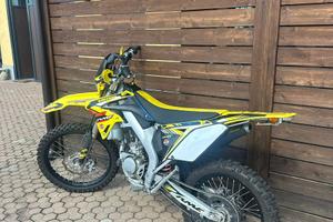 Suzuki Valenti (80)cc