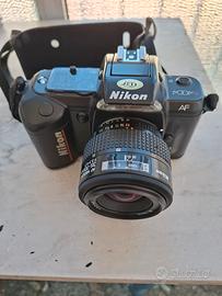 Macchina Foto Nikon N4004 AF con obiettivo 
