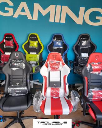 Poltrone gaming in showroom espositivo