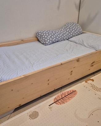 letto Montessori in legno artigianale 