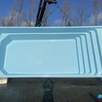 Piscina in vetroresina 8,2x3,7m con consegna