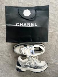 Chanel Runners bianco e argento