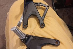 Pedane originali yamaha r1 2020