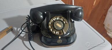 Telefono in bachilite nero anni 30 con manico in o