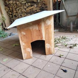 Casetta per animali in legno