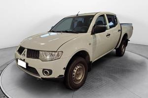 Mitsubishi L200 d.cab 2.5 di-d Invite Plus