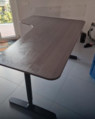 Scrivania Bekant IKEA