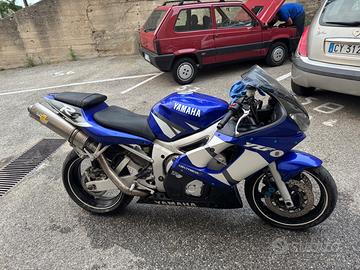 Yamaha YZF R6 - 2002