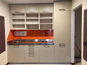 Mobile attrezzato / organizzatore / cucina