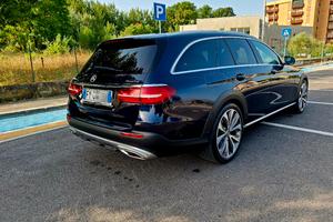 mercedes E220d All terrain Premium tetto pelle