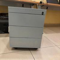 Cassettiera da ufficio grigia