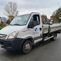 Iveco daily 50c18 cassone fisso patente C