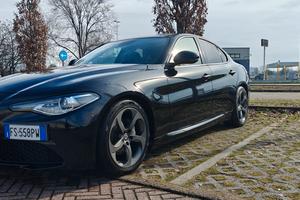 Alfa Romeo Giulia 2.2 150cv at8