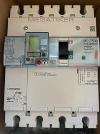 Interruttore T724B250D