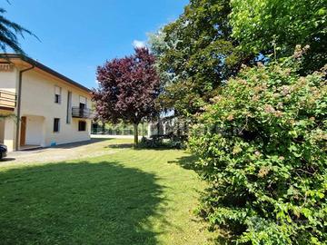 Porzione di bifamiliare con ampi spazi