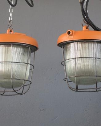 LAMPADA INDUSTRIALE DA BUNKER RESTAURATA