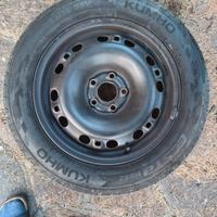  4 Gomme auto Kumho 195/55/15 con 4 cerchi