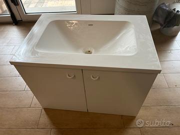 mobile bagno con lavabo