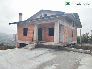 VILLA UNIFAMILIARE DA ULTIMARE A PICERNO