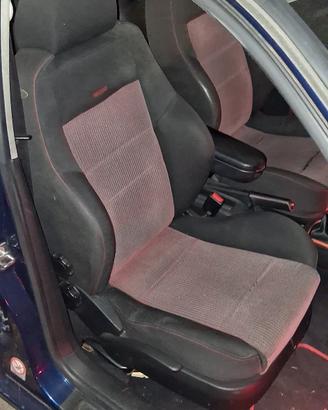 Sedili Recaro Golf 4 GTI 5 Porte neri/rossi 