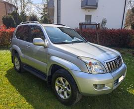 TOYOTA Land Cruiser - 2004