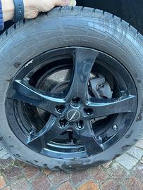 4 cerchi lega Borbet 215 60 R17  e catene da neve