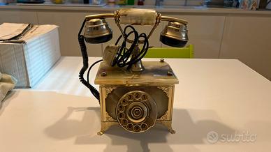 telefono vintage in onice