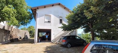 Casa a pochi minuti dal centro e a 35 dal mare