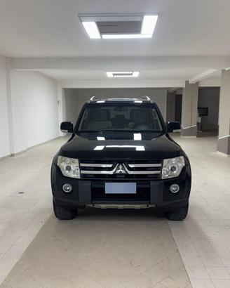 Mitsubishi Pajero 3.2 DI-D Instyle Automatico 7 po