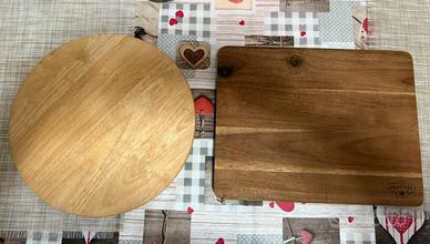 Coppia di taglieri in legno