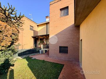 VILLA A SCHIERA A FLERO