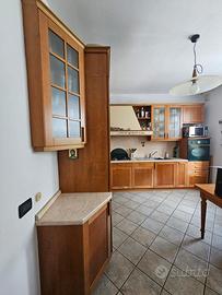 CUCINA IN CILIEGIO COMPLETA DI ELETTRODOMESTICI